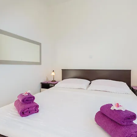 Apartament Regjo *
